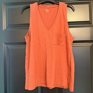 Madewell v neck tissue tank sz M - red clay